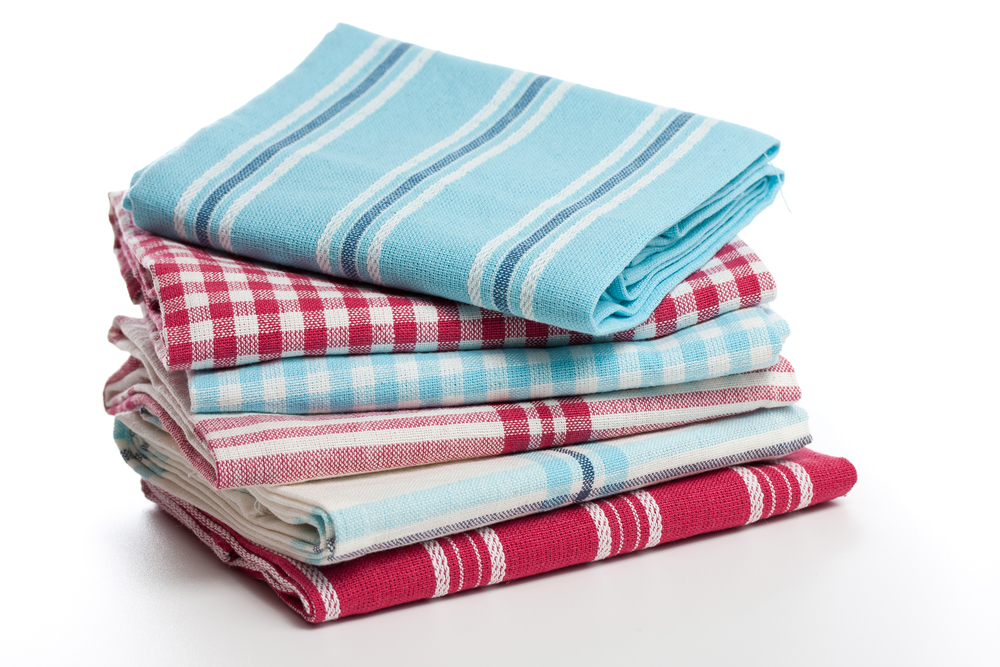 sur la table kitchen towels